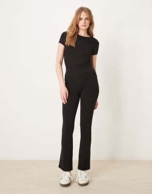 GINA TRICOT SOFT TOUCH JERSEY SHORT SLEEVE TOP WITH ROUND NECK 