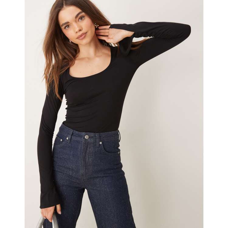 207787605-1-black?$n_750w$&wid