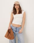 [GINA TRICOT] Gina Tricot Soft Touch short sleeve low scoop neck top in white L Off white