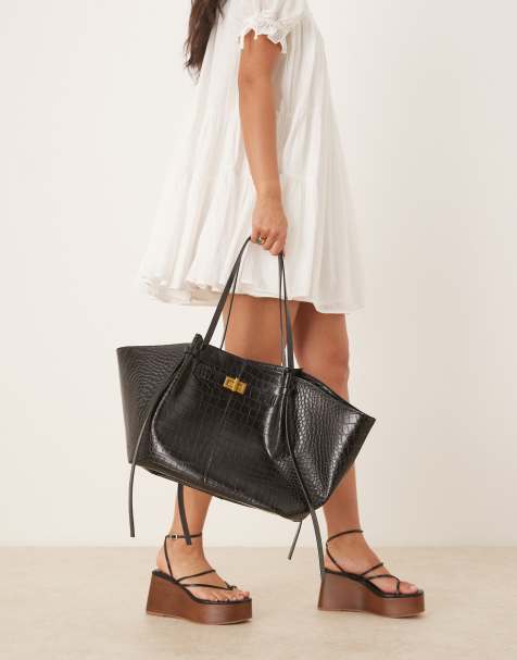 Gina Tricot - Sort mellemstor tote-taske med rem og clutch-detalje i imiteret krokodilleskind - view 1