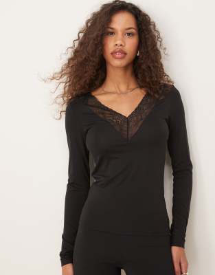 Gina Tricot - Sort top med V-hals, lange ærmer og blondedetalje - view 1