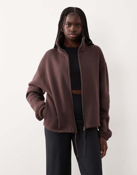 Gina Tricot – Sport-Oberteil aus weichem Fleece-Flor in Braun mit durchgehendem Reißverschluss - view 1