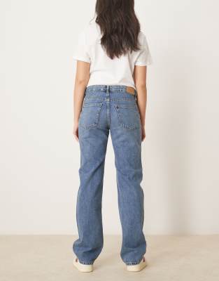 GINA TRICOT STRAIGHT LEG JEANS 