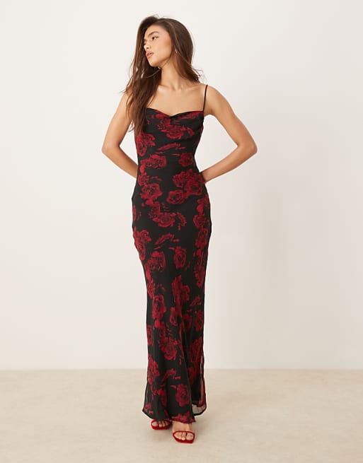 red and black maxi dress Strapless Ombr Maxi Dress Black to Red Get ready to slay in our Barb Maxi Dress Gina Tricot strappy maxi dress
