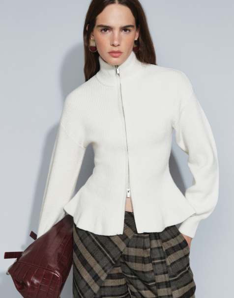 Gina Tricot Strickjacke aus Wolle mit Reißverschluss in Cremeweiß - view 1