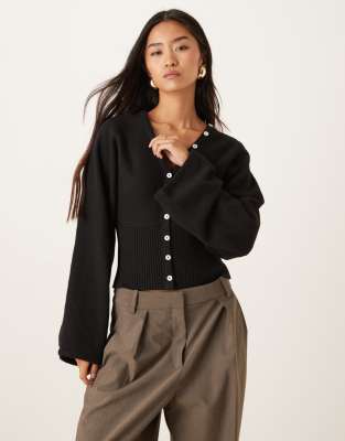 Gina Tricot - Strickjacke in Schwarz mit figurbetonter Taille