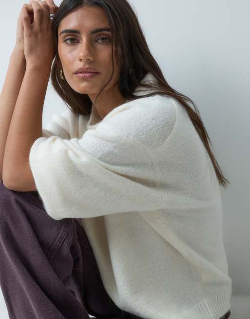 Gina Tricot striktrøje med rund hals i creme, 2 af 5