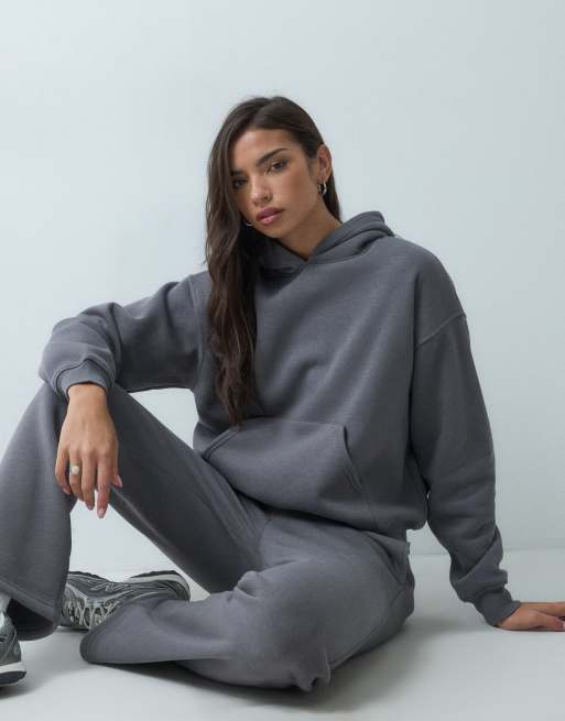 Gina Tricot - Joggers gris carbón de pernera recta y corte suelto (parte de un conjunto), 2 de 3