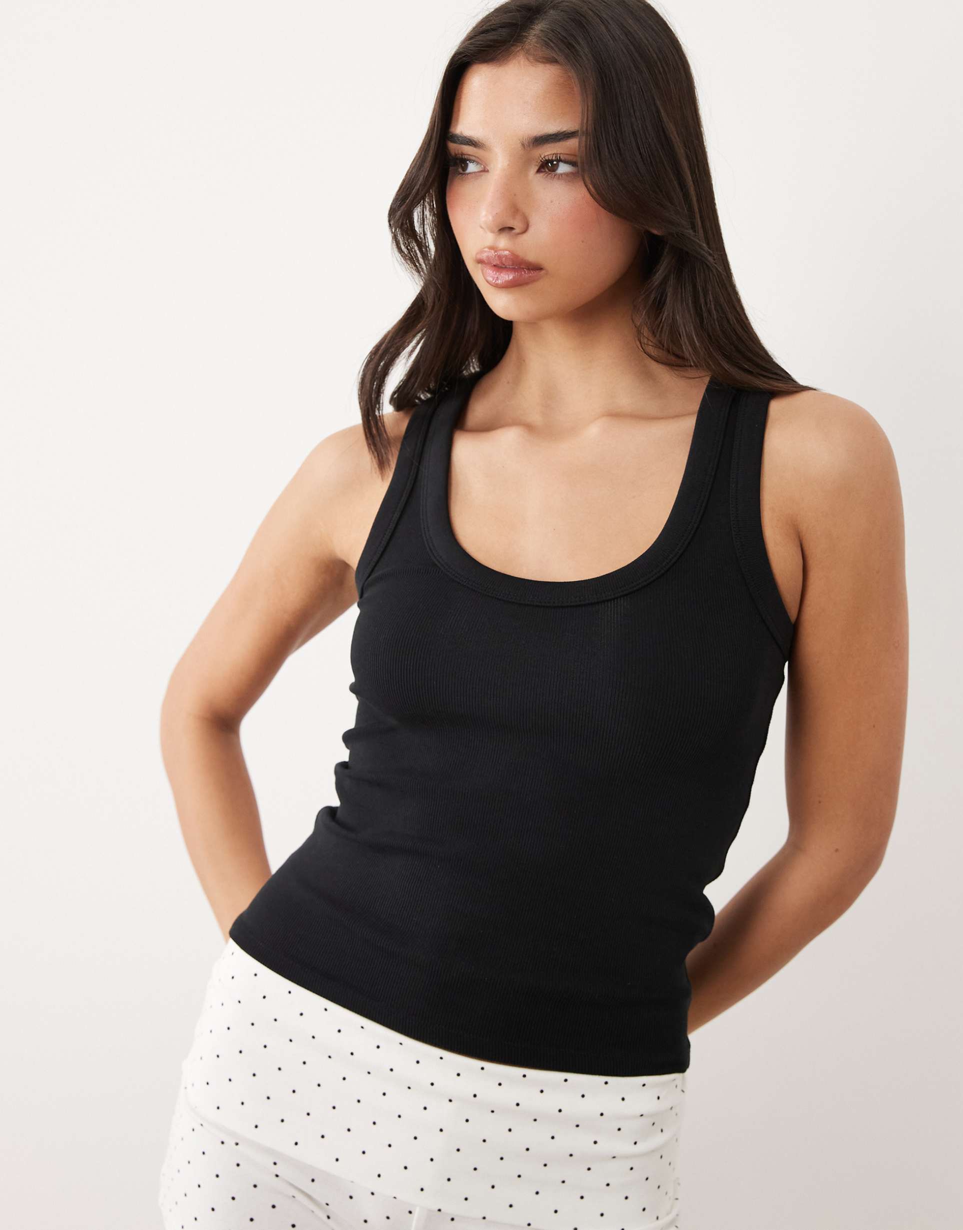 gina tricot super stretch scoop neck tank top in black
