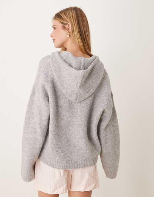 Gina Tricot – Superweicher flauschiger Oversize-Kapuzenpullover aus Strick in Grau meliert, 4 von 4