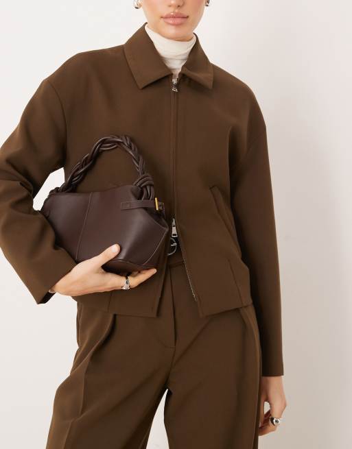 Gina Tricot – Svart axelremsväska med flätat handtag upptill 