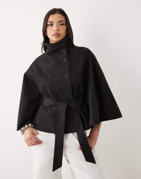 Gina Tricot – Svart, kort trenchcoat med cape - view 1