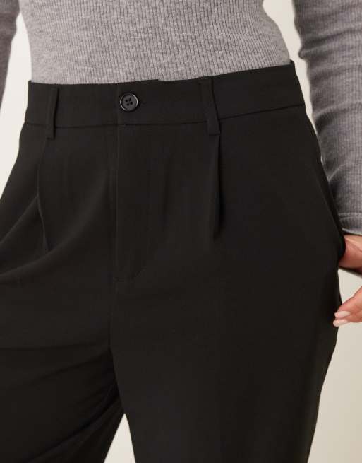 Gina Tricot – Svarta, figursydda byxor med vida ben , 4 av 5