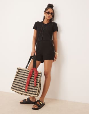 Gina Tricot – Svarta, virkade shorts, del av set - view 1