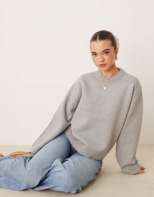 Gina Tricot – Szary melanżowy dzianinowy sweter z okrągłym dekoltem i szerokimi rękawami