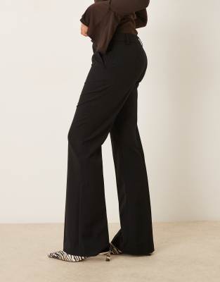 Gina Tricot Tailored Low Waist Relaxed Bootcut Pants With Front Pleats In Black