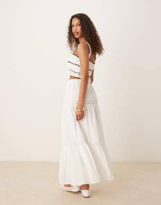 GINA TRICOT TIERED LACE MIDI SKIRT 