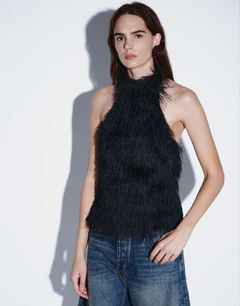 Gina Tricot top à col licou à texture faux-fur noir - view 1