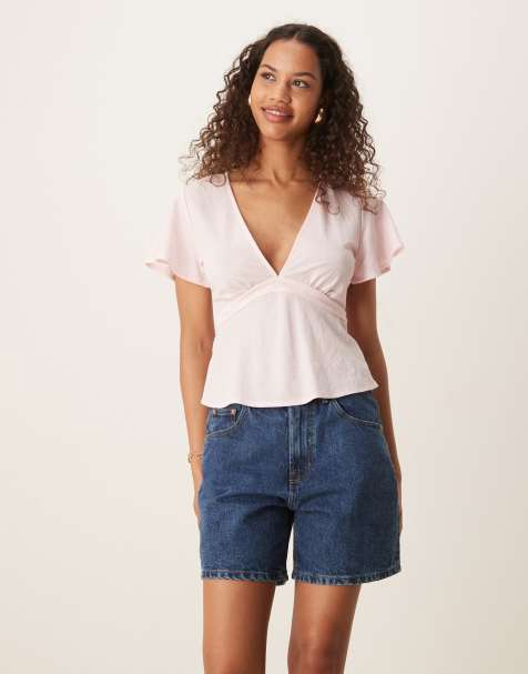 Gina Tricot - Top a maniche corte color rosa chiaro con scollo a V e allacciatura sul retro con fiocco - view 1