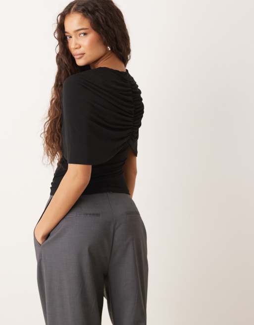 Gina Tricot - Top arricciato nero a maniche corte stile mantella, 4 di 4