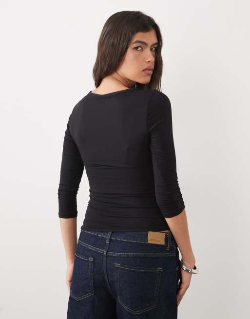 Gina Tricot top con scollo a V e maniche a tre quarti in pizzo nero, 4 di 4