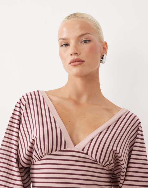 Gina Tricot top med dyb v-hals og brede ærmer i pink stribe - view 1