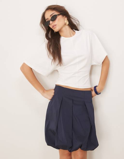 Gina Tricot – Top modelujący z krótkimi rękawami w kolorze złamanej bieli