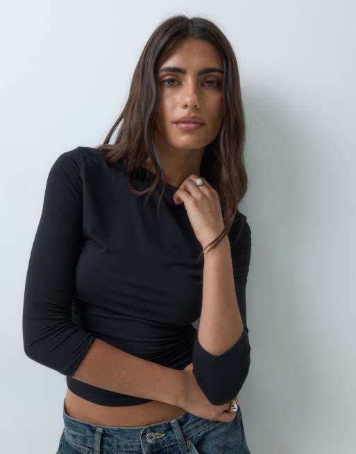 Gina Tricot v-neck 3/4 sleeve top in black, 3 of 5