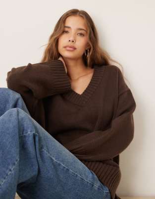 Gina Tricot V-neck Knit Sweater With Wide Sleeves In Brown