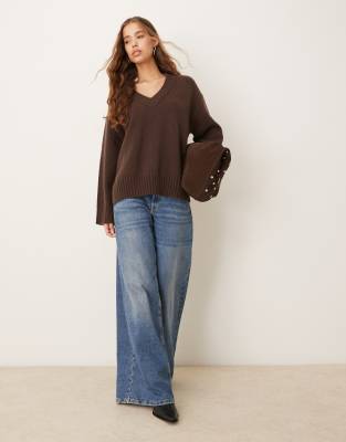 Gina Tricot V-neck Knit Sweater With Wide Sleeves In Brown