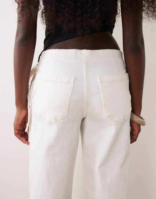 Gina Tricot - Vaqueros blanco hueso de talle medio y pernera recta con cinturón doble, 5 de 5