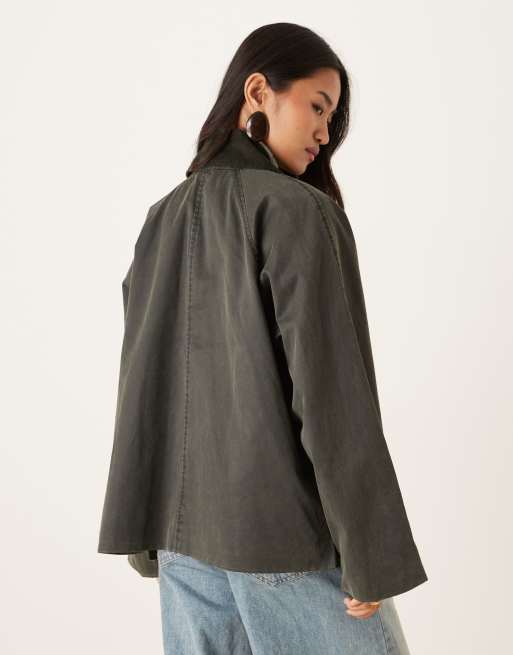 Gina Tricot - Veste oversize en velours côtelé matelassé avec col contrastant en velours côtelé - Vert kaki foncé, 4 de 4