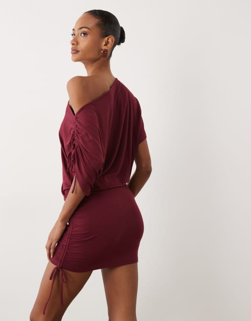 Gina Tricot - Vinrød offshoulder-minikjole med rynker, 4 af 4
