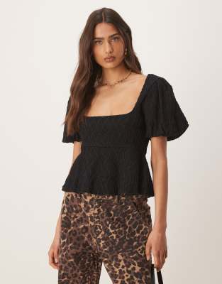 Gina Tricot Wavy Textured Jersey With Puff Sleeves And Peplum Hem