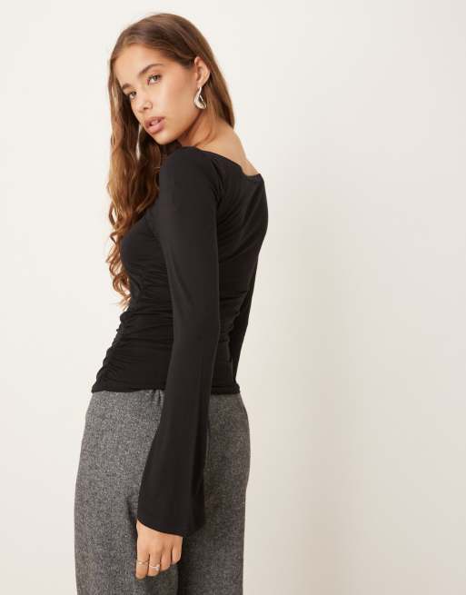 Gina Tricot – Weiches Oberteil in Schwarz mit U-Boot-Ausschnitt, 3 von 4