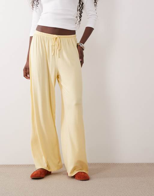 Gina Tricot weite Freizeithose in Buttergelb, 5 von 5