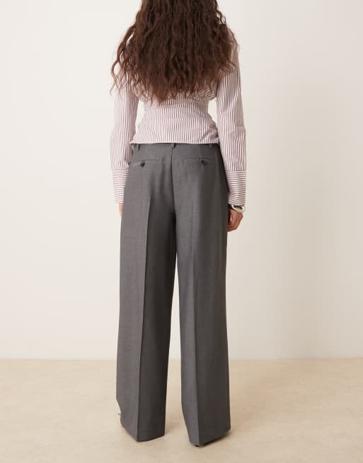 Gina Tricot wide leg pleated pants in gray, 4 of 5