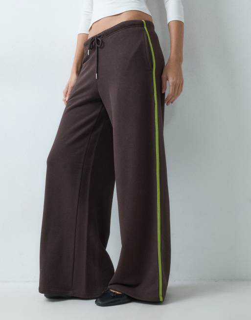 Gina Tricot wide leg side stripe jogger set in brown, 2 of 5