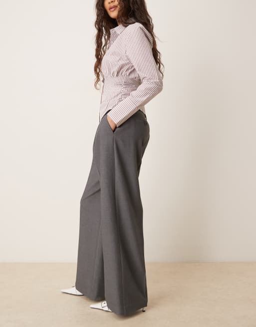 Gina Tricot wide pleated trousers in grey, 2 of 5