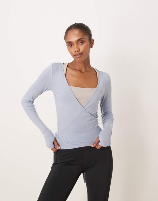 Gina Tricot - Zacht vest met lange mouwen en overslag in lichtblauw