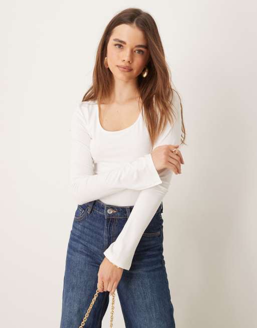Gina Tricot - Zachte top met lage ronde hals en lange mouwen met manchetten in gebroken wit