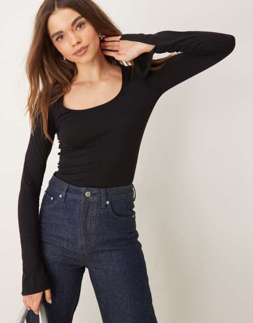 Gina Tricot - Zachte top met lange mouwen, lage ronde hals en split in de manchetten in zwart