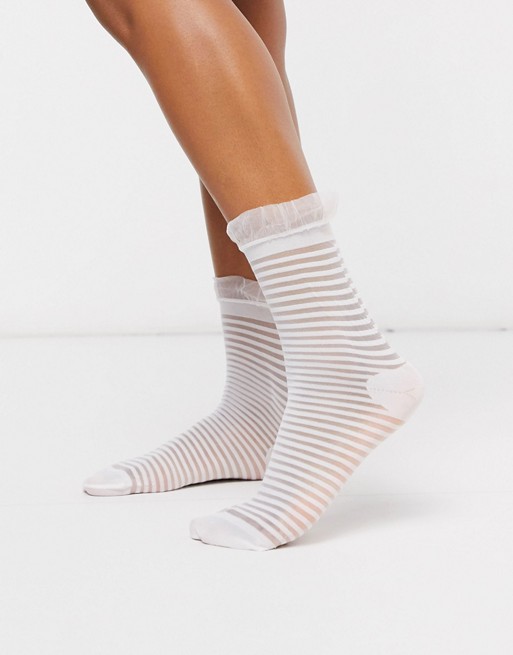 Gipsy sheer mesh frill ankle socks in white
