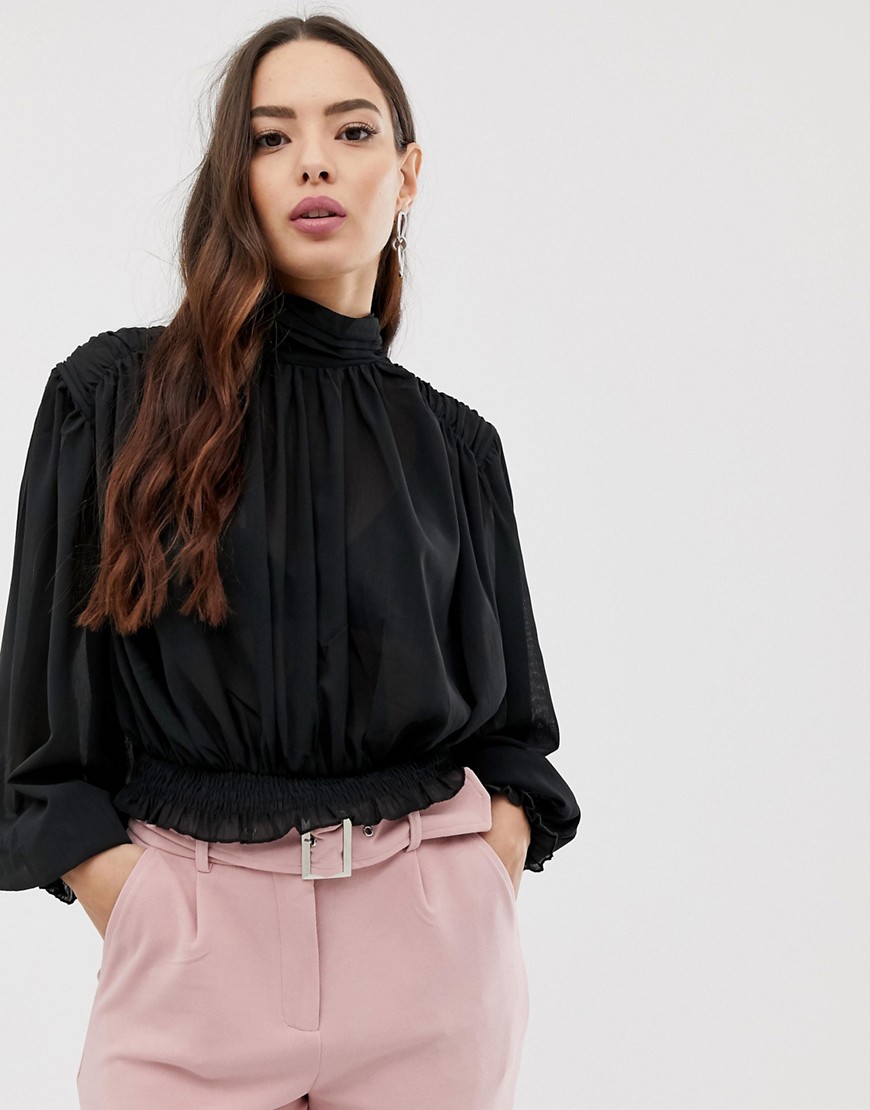 Girl In Mind - Hoogsluitende blouse met gerimpelde mouwen-Zwart