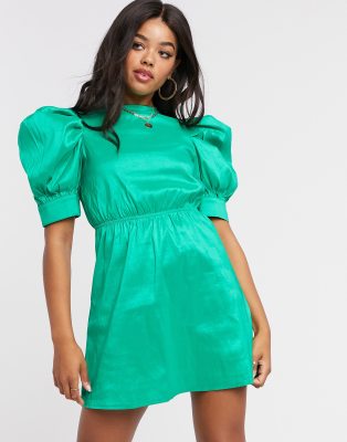 green shift dress with sleeves