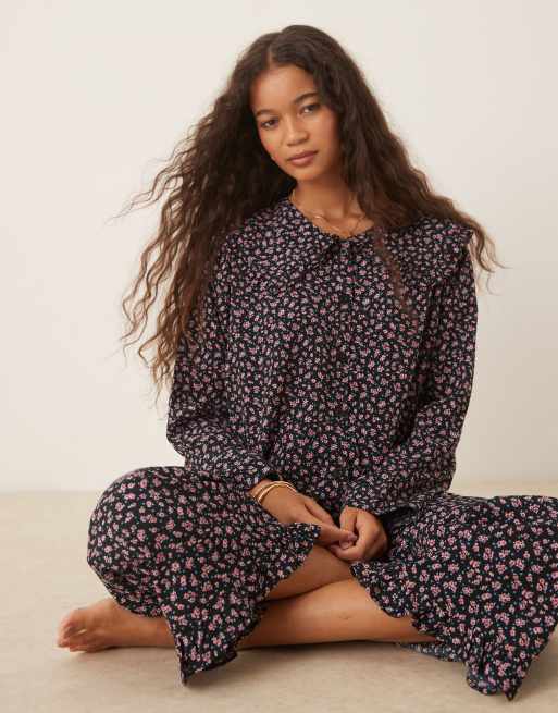 Glamorou s ditsy floral pyjama shirt and trouser set in black pink floral