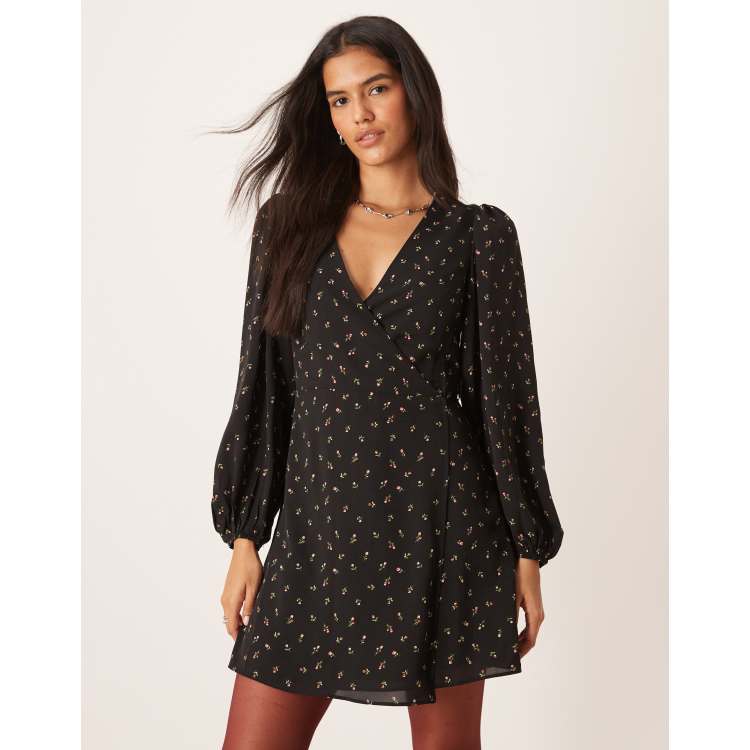 puff sleeve v neck mini dress White boohoo Plus Puff Sleeve V neck Mini Dress