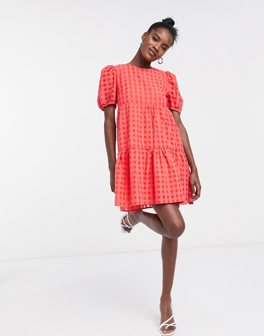 Glamorous - Aangerimpelde gelaagde jurk met ruitpatroon-Rood