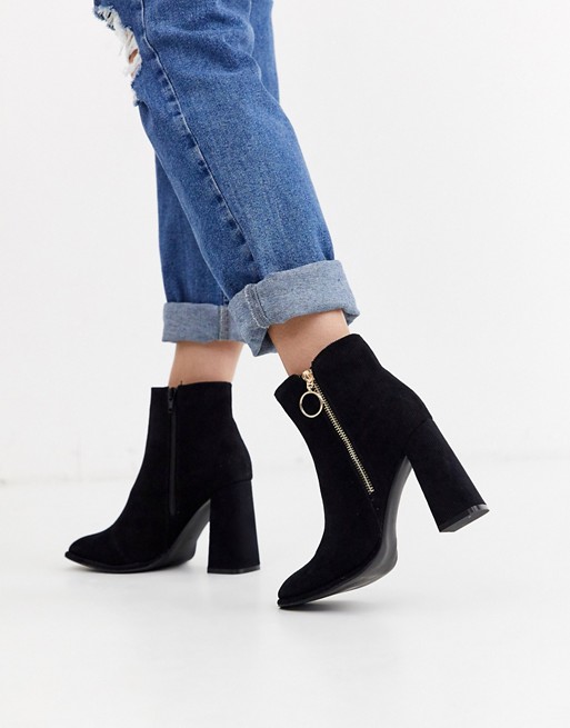 Glamorous ankle boots with ring zip detail