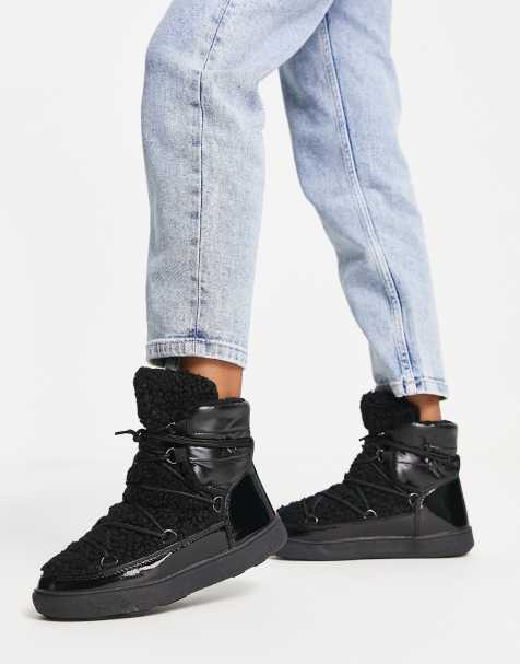 Glamorous Apres snow boots in black with faux fur detailing - view 1